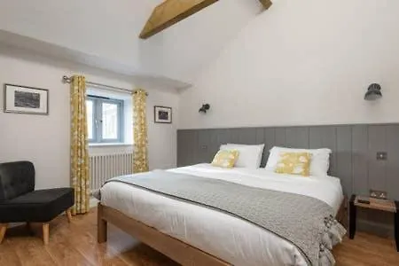 Gilliflower 1 Bedroom Cottage At Trethwale Barns Holiday Home Saint Keyne Exterior photo