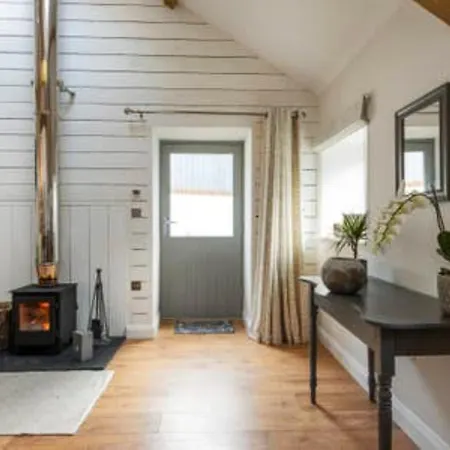 Gilliflower 1 Bedroom Cottage At Trethwale Barns Holiday Home Saint Keyne Exterior photo