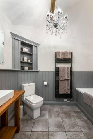 Gilliflower 1 Bedroom At Trethwale Barns