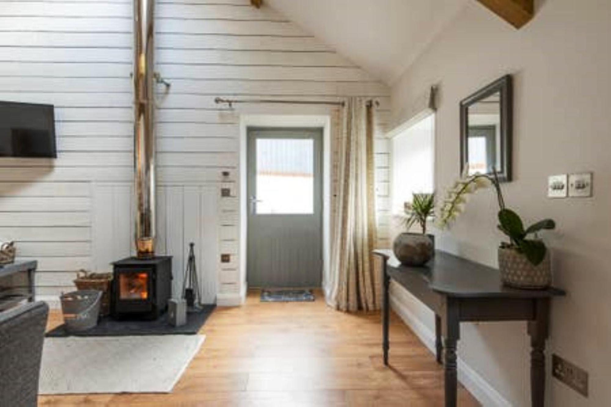 Holiday home Gilliflower 1 Bedroom At Trethwale Barns